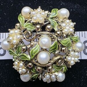 Hobe? Vintage MCM Faux Pearl Green Enamel Flower Gold Tone Brooch Pin ~ 1950's